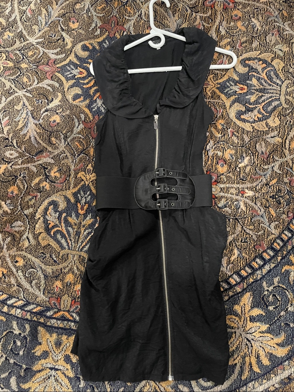 Black Sleeveless Zip-Front Dress with stretch Waist Belt